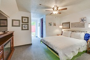 Fort Walton Beach Studio: Shared Pool & Beach Bar!
