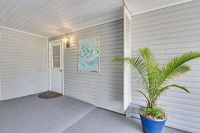 Fort Walton Beach Studio: Shared Pool & Beach Bar!