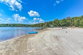 1 Mi to Beach: Pocono Lake Chalet w/ Decks