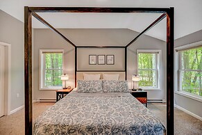 1 Mi to Beach: Pocono Lake Chalet w/ Decks