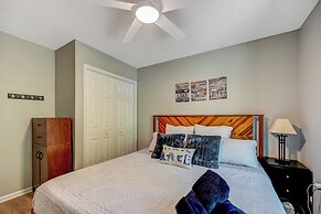 1 Mi to Beach: Pocono Lake Chalet w/ Decks