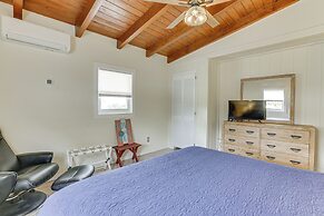 Beachfront Alligator Point Retreat: Steps to Sand!