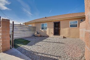 Sunlit Albuquerque Retreat: 3 Mi to Old Town!