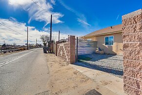 Sunlit Albuquerque Retreat: 3 Mi to Old Town!