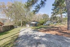 Pet-friendly Georgia Home w/ Patio, Near Golfing!