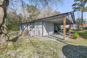 Pet-friendly Georgia Home w/ Patio, Near Golfing!