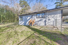 Pet-friendly Georgia Home w/ Patio, Near Golfing!