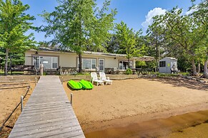 Lake Hubert Cabin w/ Private Deck + Boat Dock