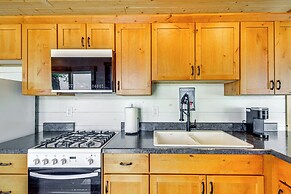 Lake Hubert Cabin w/ Private Deck + Boat Dock
