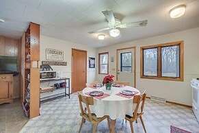 Mason Cabin w/ Private Dock on Marengo Lake!