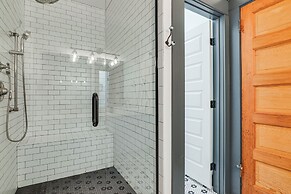Florence Vacation Rental w/ Rooftop Deck!