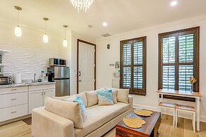 Pet-friendly Studio: 6 Mi to Jupiter Beach Park!