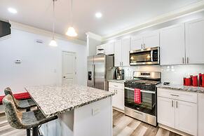 Atlanta Home w/ Patio, 8 Mi to Downtown + Aquarium