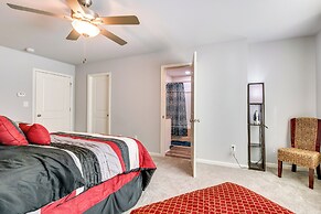 Atlanta Home w/ Patio, 8 Mi to Downtown + Aquarium