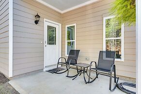 Atlanta Home w/ Patio, 8 Mi to Downtown + Aquarium