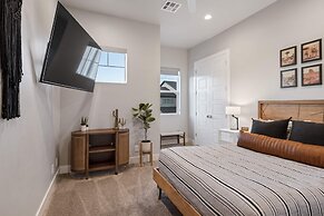 Private Pool Oasis #57 5 Bedroom Townhouse