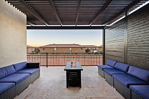 Private Pool Oasis #57 5 Bedroom Townhouse