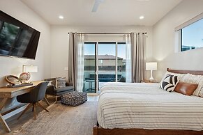 Private Pool Oasis #57 5 Bedroom Townhouse