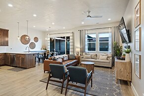 Private Pool Oasis #57 5 Bedroom Townhouse