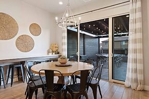 Private Pool Oasis #57 5 Bedroom Townhouse