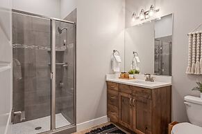 Private Pool Oasis #57 5 Bedroom Townhouse