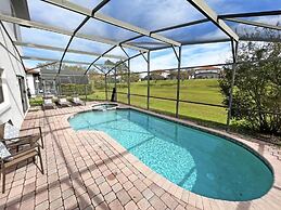 Hidden Gem 5 Bedroom Home by RedAwning