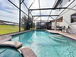 Hidden Gem 5 Bedroom Home by RedAwning