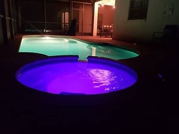 Hidden Gem 5 Bedroom Home by RedAwning