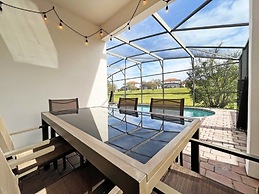 Hidden Gem 5 Bedroom Home by RedAwning