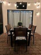 Hidden Gem 5 Bedroom Home by RedAwning