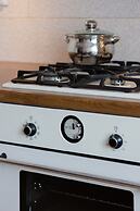 Metro Racławicka Studio by Renters