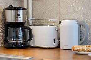 Metro Racławicka Studio by Renters