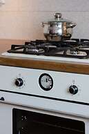 Metro Racławicka Studio by Renters