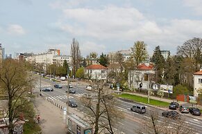 Metro Racławicka Studio by Renters