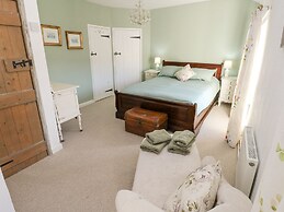Hillside Holiday Cottage