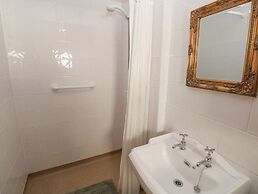 Hillside Holiday Cottage