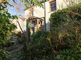 Hillside Holiday Cottage