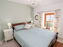 Hillside Holiday Cottage