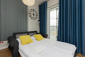 Studio With AC Warsaw Wola by Renters