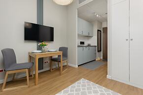 Studio With AC Warsaw Wola by Renters