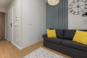 Studio With AC Warsaw Wola by Renters