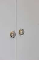 Studio With AC Warsaw Wola by Renters