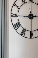 Studio With AC Warsaw Wola by Renters