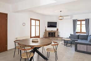 Theodora's Family Suite