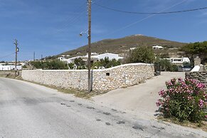 Theodora's Family Suite