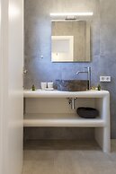 Theodora's Family Suite