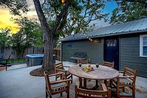 The Rock Haus With Hot Tub