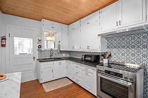 The Rock Haus With Hot Tub