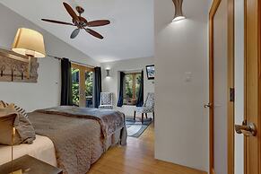 Arbor Inn-2 Blocks to Main Street!