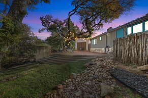 Arbor Inn-2 Blocks to Main Street!